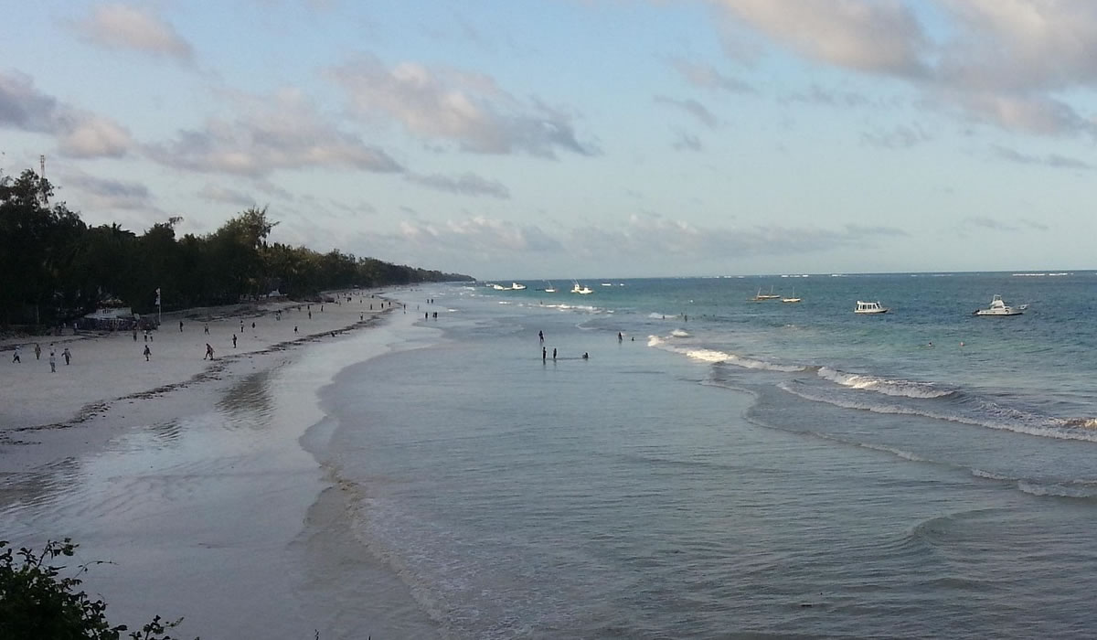 6 Days Amboseli, Tsavo and Diani Beach Safari